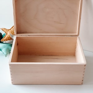 Personalisierte Erinnerungskiste Baby , Erinnerungskiste Baby , Holzbox mit Namen , Aufbewahrung Kinderzimmer heart box image 5