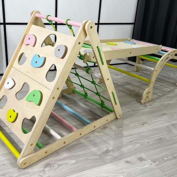 Climbing triangle,three-sided climbing triangle,arch, sliding/climbing ramp,climbing set,triángulo,kletterdreieck