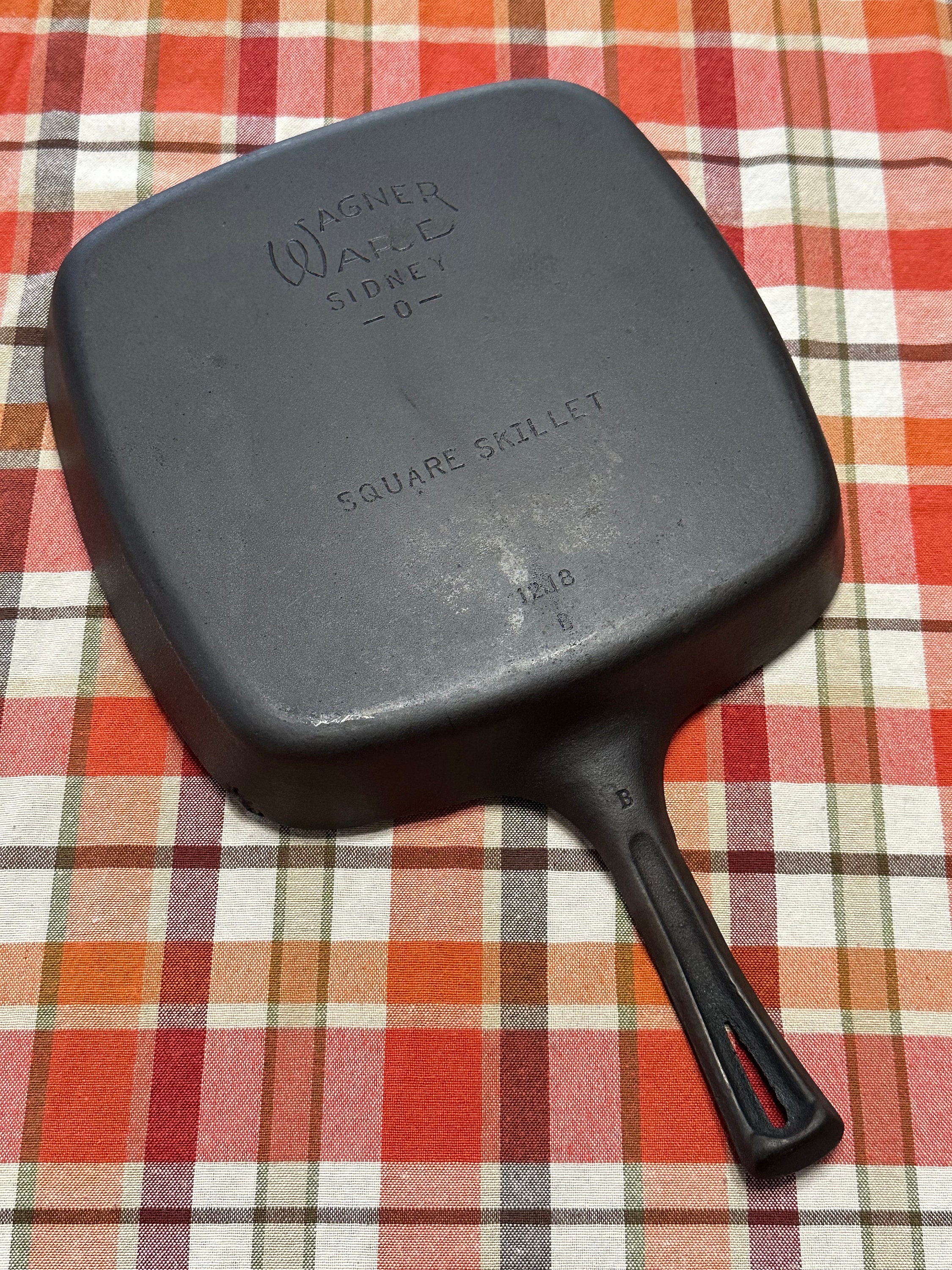 VTG Lodge Cast Iron Square Griddle Pan Skillet Grill Ribs 8SGP 10.5  Seasoned 