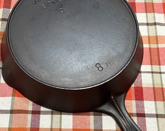 Beautiful Vintage Wagner Ware #8 Cast Iron Skillet w/ Heat Ring