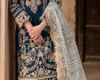 Embroidered Chiffon  Pakistani Salwar Kameez: Custom Party Wear