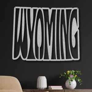Wyoming Wall Art Metal Sign, Retro Wyoming State Shaped Silhouette Name Outline Large Wall Hanging, University Dorm Room & Home Decor Gift
