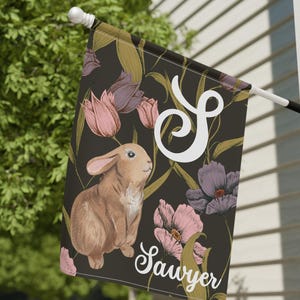 Bandera de casa personalizada, bandera de jardín de primavera personalizada, decoración de jardín de temporada con diseño floral de conejito de Pascua, letrero de bienvenida para patio, porche, puerta de entrada, arte para patio