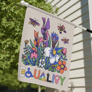 Gleichheit Gartenfahne | Vielfalt, Inklusion und Gleichstellung Werbeschild | Wir glauben, dass alle hier willkommen sind Bild 1