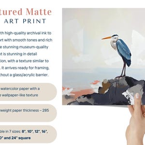 Pintura de garza azul grande sobre lienzo o póster, impresión artística de pared, obra de arte abstracto de paisaje costero neutro y apagado, decoración moderna de aves marinas oceánicas imagen 3