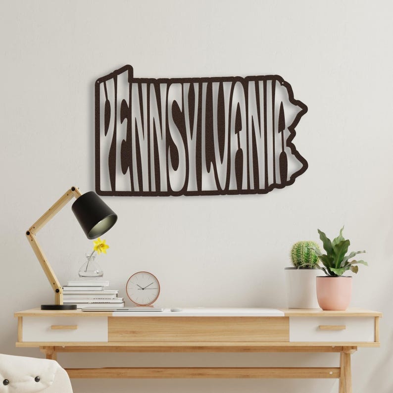 Placa de metal decorativa de parede da Pensilvânia, com o nome do estado da Pensilvânia em formato retrô, grande, para pendurar na parede, ideal para decoração de quarto de estudante e casa. imagem 1