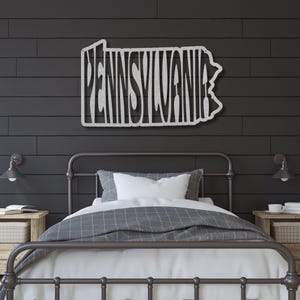 Placa de metal decorativa de parede da Pensilvânia, com o nome do estado da Pensilvânia em formato retrô, grande, para pendurar na parede, ideal para decoração de quarto de estudante e casa. imagem 2