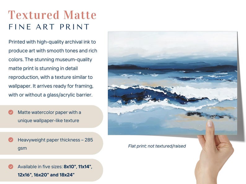 Pintura abstracta de olas del océano en tonos azules intensos, olas rompiendo en la playa, paisaje marino relajante, decoración de pared costera, lienzo horizontal o impresión. imagen 3