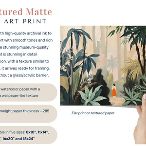 Puede incluir: Impresi&oacute;n art&iacute;stica mate texturizada que representa una exuberante escena de la jungla con una persona con un vestido naranja. La impresi&oacute;n est&aacute; sobre papel de acuarela mate con una textura &uacute;nica similar al papel pintado. Disponible en varias medidas.