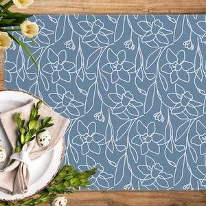 Blue Floral Placemats Set, Spring Placemats, Blue and White Place Mats, Daffodil Placemats, Easter Table Linens, Blue Placemats Set of 6 4 8