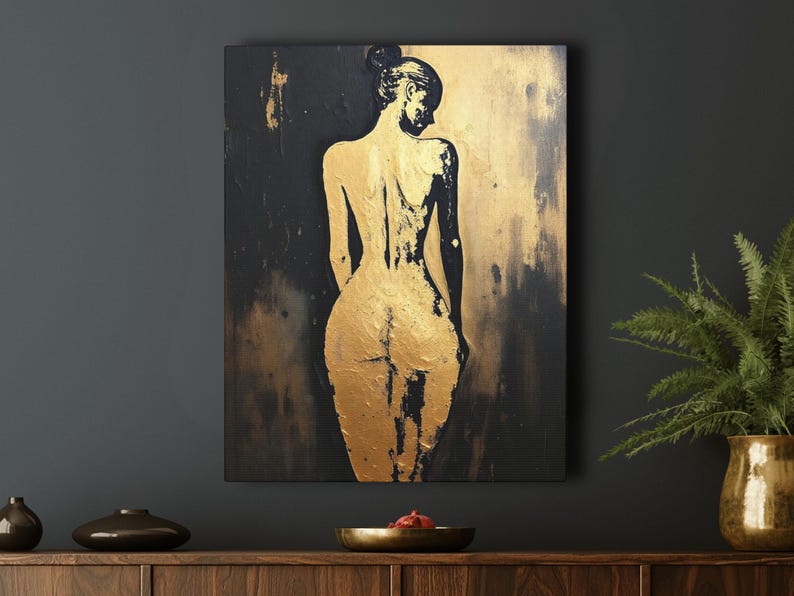 Pintura abstracta de figura femenina, retrato de espaldas, impresión artística de pared con silueta femenina, decoración moderna contemporánea en dorado y negro para el hogar. imagen 1