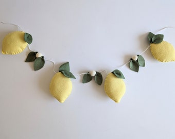 Felt lemon garland, summer decor for mantel, felt lemon decoration, kitchen garland, lemon bunting, summer decorations, lemon decor.