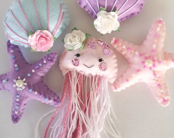 Sea life wall hangings, under the sea decor, ocean nursery accessories, felt wall decor, baby shower gift, newborn gift, ocean garland