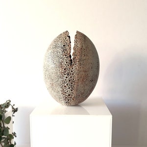 Vintage Alan Wallwork studio pottery, split seed vessel, fine art ceramic, organic biophilic, sculptural, textured, grey beige, signed, 6.5"