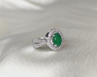 Bague émeraude magique