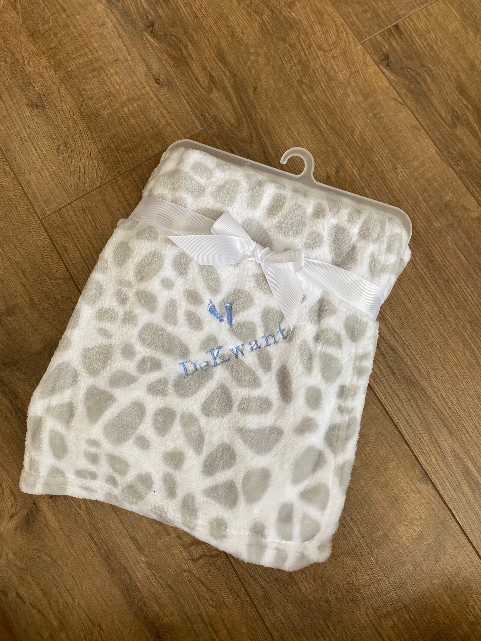 Personalised giraffe print baby blanket Etsy