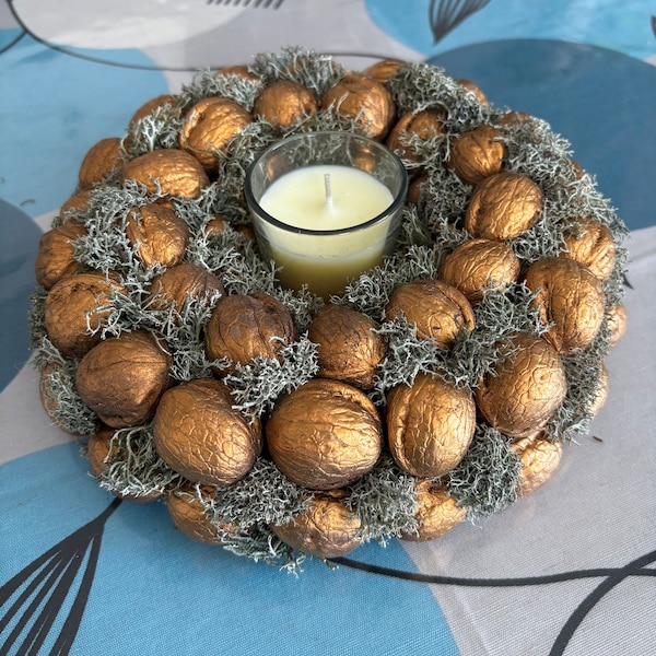 Walnut & lichen candle holder, Seasonal rustic table arrangement, Tabletop centerpiece, Party table accent, Nature-inspired centerpiece