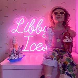 Letrero de neón personalizado con nombre para niños, luz LED personalizada para guardería, dormitorio, decoración de pared, regalo único para niños, cumpleaños y baby showers. imagen 9