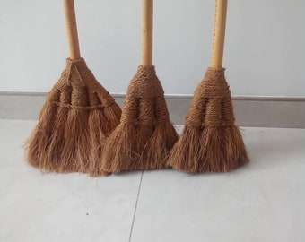 Soft Stiff Sweeping Broom, Tall Handle Coconut Broom, Handmade Coconut Brooms, Sweeping Brush, 5 Bunches Classic Coconut Broom