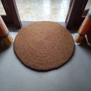 Alfombra de fibra de coco natural 100 % hecha a mano, felpudo redondo grande, felpudo de color natural, felpudos de entrada resistentes, felpudos de bienvenida con decoración de coco