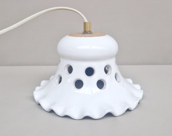 Vintage hanglampje vervaardigd uit aardewerk in de kleur wit, jaren &#39;70