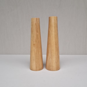 Vintage Houten Kandelaars (2) met tapse vorm, handgemaakt, Deens Design Japandi