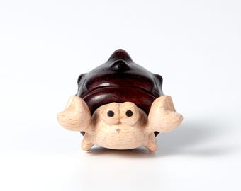 Caki Carved Wooden Curious Hermit Crab, Home Decor, Sculpture Ornaments, Animal Decor, Handcrafted, Customize, Handmade Gift, Wooden Toy