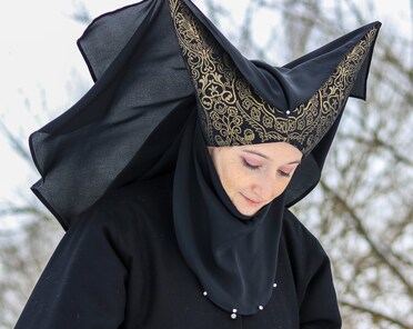 thumbnail interactive-video image 1 of Halloween Witch Hat Medieval Hennin Hat With Veil - Double Horned 1 of 11