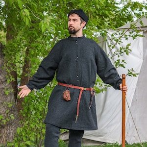 Medieval Robe - Wool & Linen - 15th Century Men’s Gown - Medieval Costume - Loose Tunic For Reenactment, LARP, Cosplay