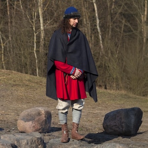Viking Cloak Feldr – Historical Wool Rectangular Cape - Early Medieval Clothing - Reenactment, LARP Costume - Early Medieval Cloak - Simple
