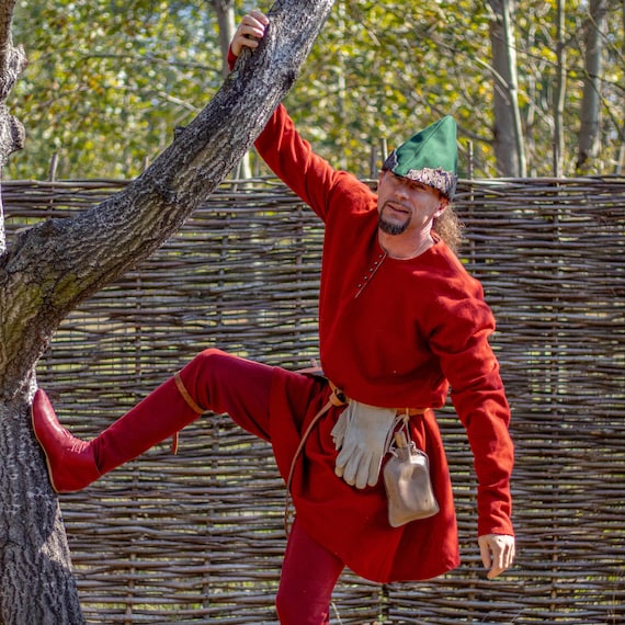 Medieval Wool Tunic for Men - Historical Reenactment Garb - Middle