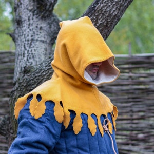 Dagged Hood With Liripipe - Woolen Medieval Hood With Cutout & Tail ...