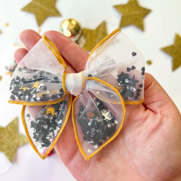 New Years Shaker Bow/Baby Girl Bow/Toddler/Silver & Gold/Confetti/Sequins/Bow On Clip/NYE/Happy New Year/Stars