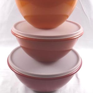 Set of 3 Vintage Tupperware Wonderlier Mixing Nesting Bowls with Lids #235 #236 #237