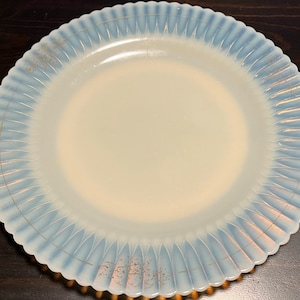 Macbeth-Evans Petalware Cremax Dinner Plate with Gold Floral Design