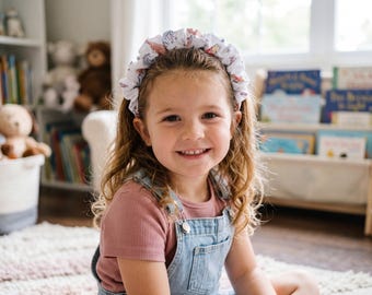 Faixas de cabelo scrunchie feitas à mão com estampas da Disney.