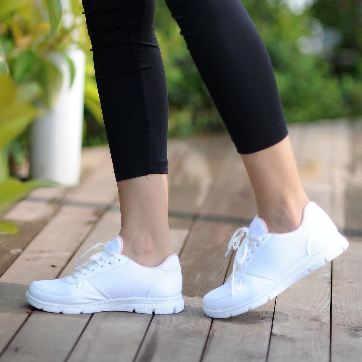 white tennis shoes sale