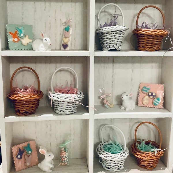 1/6 Scale Dollhouse Miniature Easter Basket - Miniature Egg Basket - Barbie, Blythe, Maileg, Poppy