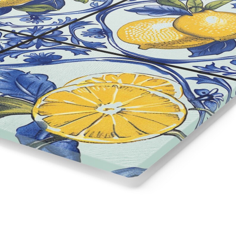 LuxiLilyDecor Glass Cutting Board - Thumbnail 3