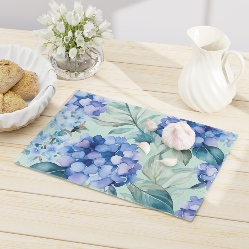 LuxiLilyDecor Cutting Board - Thumbnail 3