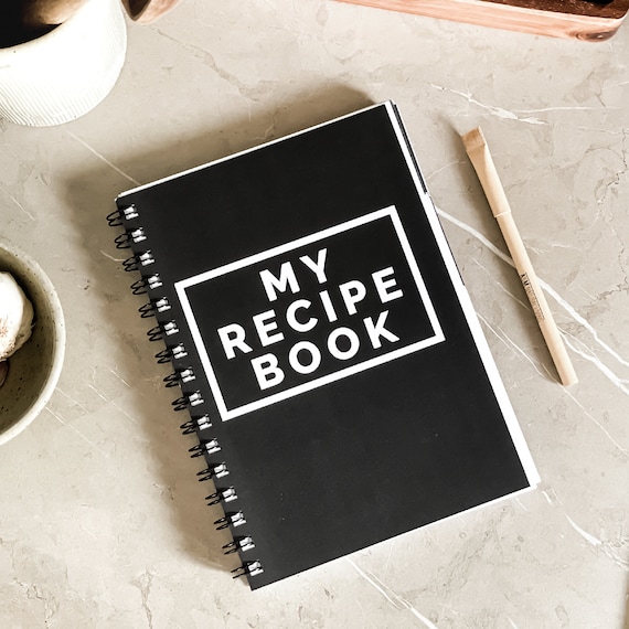 My favorite recipes: Great blank recipe book to write your