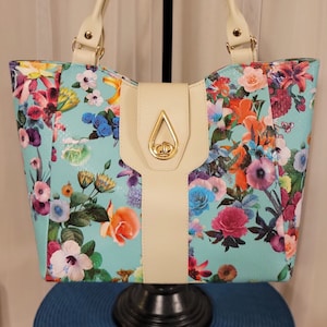 GORGEOUS! Handmade Turquoise and Floral Purse