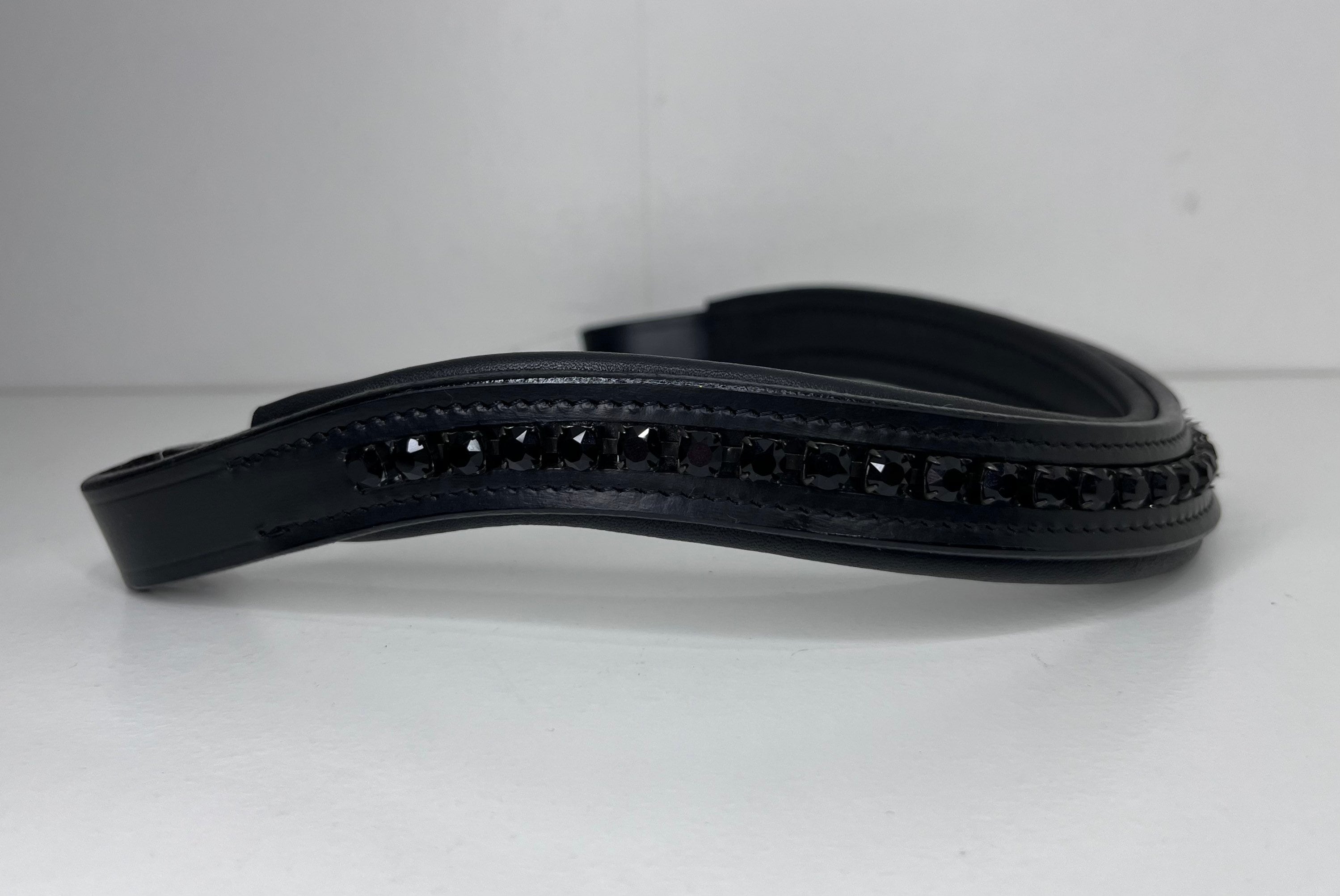 Magnifique bandeau à pression en cuir de cheval en cristal de créateur