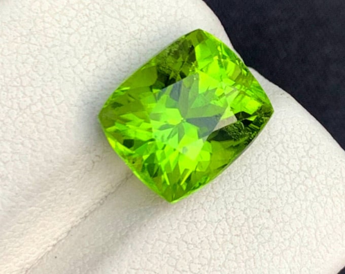 Huge, 7.46 Carat, Master Cut, Perfect Apple Green Color, World-Class Peridot! Appraised at 4,100 dollars!