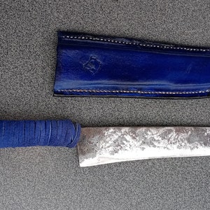 Hand-forged knives with leather sheath