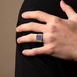 Lapis Lazuli Stone Ring, Blue Signet Stone Ring for Men and Women, Personalised Silver signet Rings, Engraved Jewellery, Minimalist Jewelry