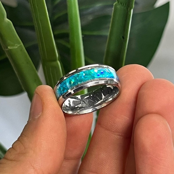 Blauer Opal Band Ring - Herren Damen Silber Ringe - 8MM stapelbare Ringe - Schmuck Schmuck - Blauer Opal Ringe Made By Outrage London.