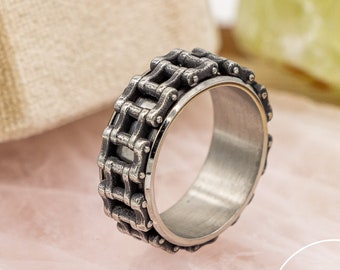 MotorBike Chain 8mm Band Ring in Stainless Steel, Spinner Ring, Skeleton 6mm Band Ring, Open Bones Ring, Unique, Detailed, Statement, Quirky