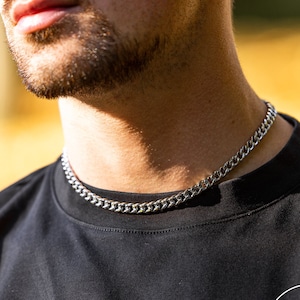 Godlovu Cadena Plata Hombre Niños, 5MM Cadena Acero Inoxidable Hombre Cuban  Chain Cadena Cubana Plata Hombre Mujeres Niños Regalo Súper Resistente  Collar Plata Hombre, 51 Centímetro : : Moda