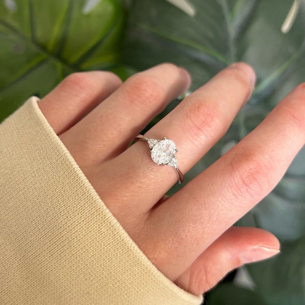 Diamond Birthstone Ring, April Birthstone, Oval 925 Silver Jewellery, CZ rings, Minimalist Dainty Rings, Gifts for Her, Stackable Rings,